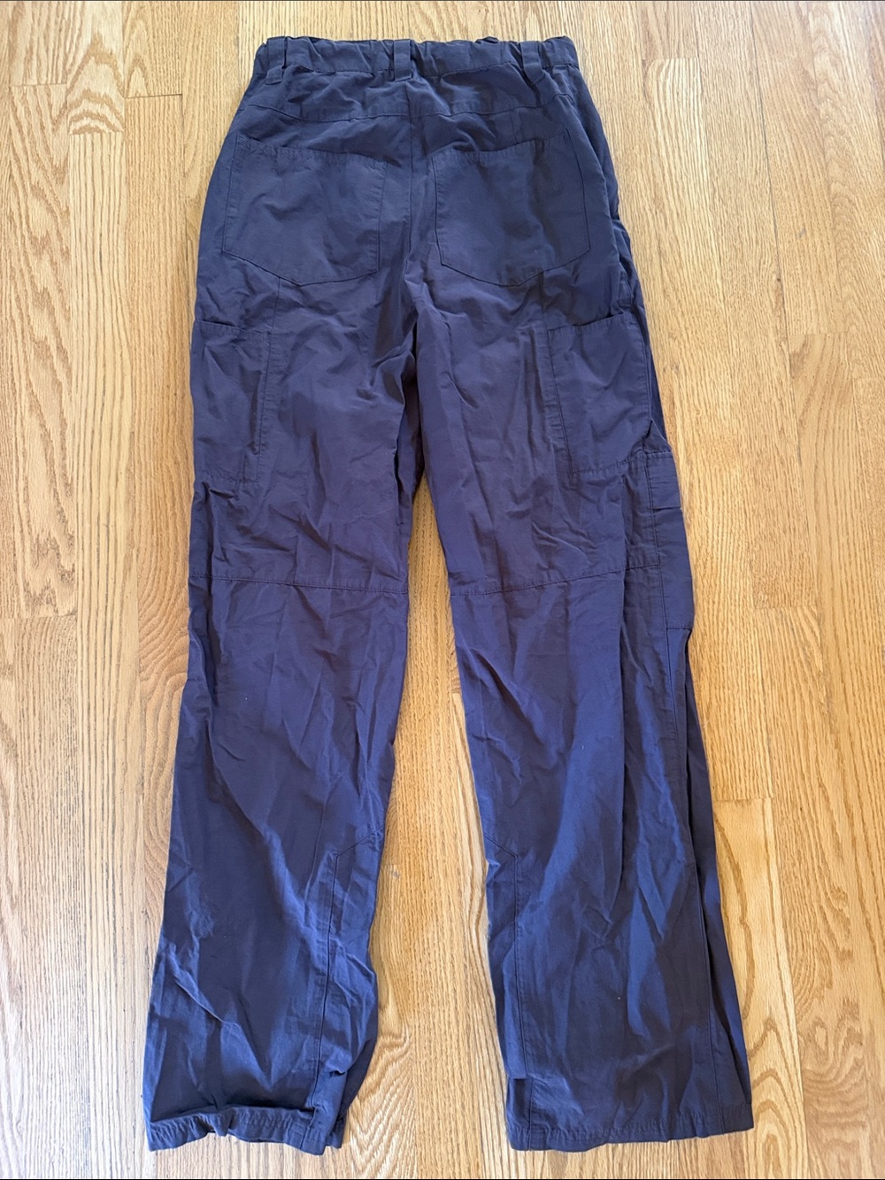 ALO Yoga Eggplant Purple Women's Cargo Track Pants - Picture 3 of 4